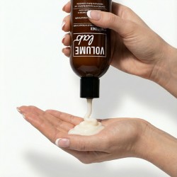 L'après-shampoing Volume Lab fortifie les cheveux et les protège du vieillissement